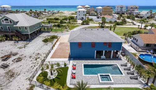 Three-Bedroom Holiday Home 