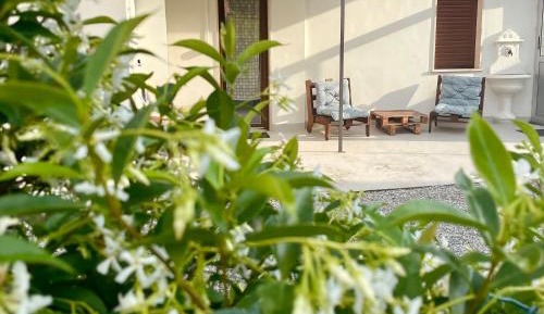 Apartment with Garden View