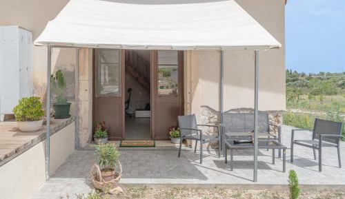 Superior One-Bedroom Apartment