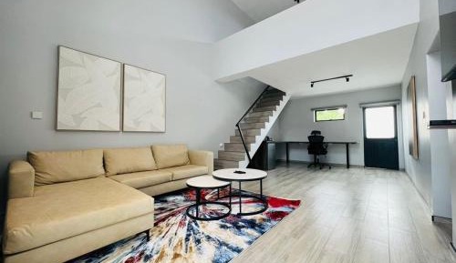 Family Room with Garden View