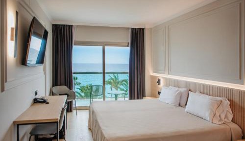 Standard Twin Room with Sea View