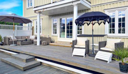 Five-Bedroom Holiday Home