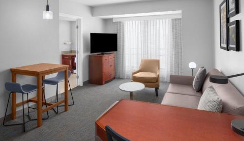 One-Bedroom King Suite