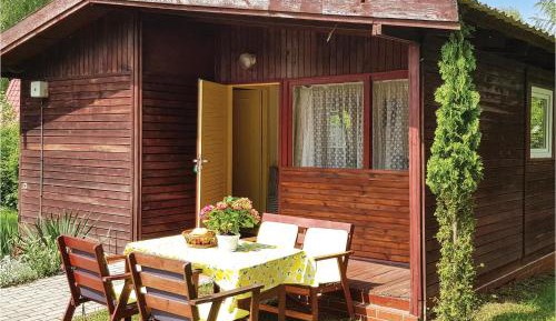 One-Bedroom Holiday Home