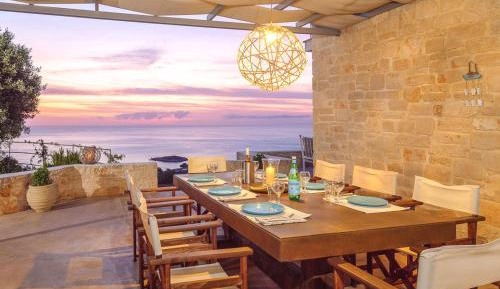 Five-Bedroom Villa with Private Pool and Sea View