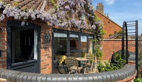 One-Bedroom Cottage