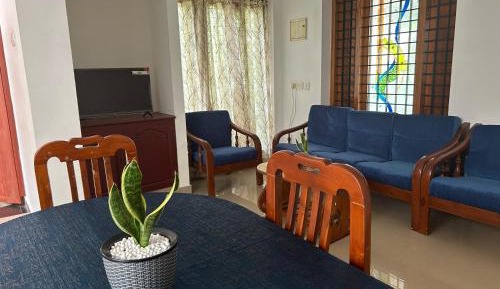 Deluxe Two-Bedroom Apartment with Garden View
