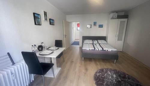 Superior One-Bedroom Apartment with Balcony