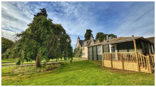 Bungalow with Garden View