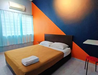 Standard Double Room with Shared Bathroom