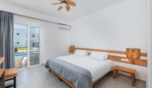 Twin Room with Pool View