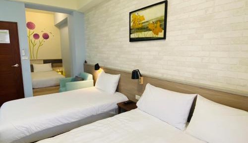 Quadruple Room with Private Bathroom
