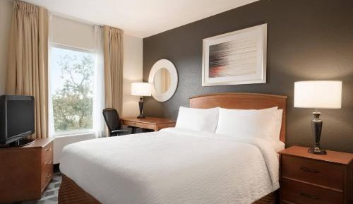 Two-Bedroom Suite