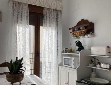 Deluxe Double Room (2 Adults + 1 Child)