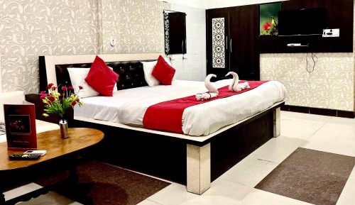 Deluxe Double Room (2 Adults + 1 Child)