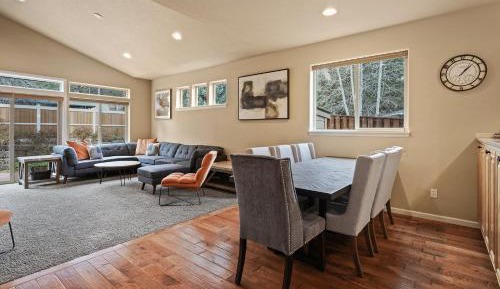 Four-Bedroom Holiday Home