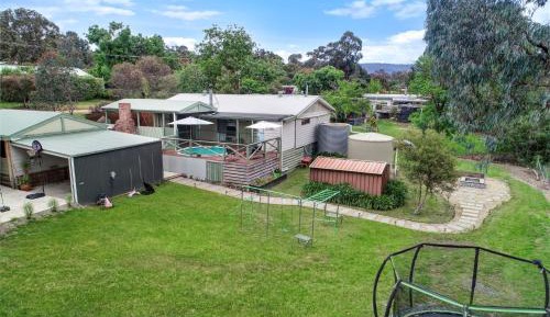 Three-Bedroom Holiday Home 