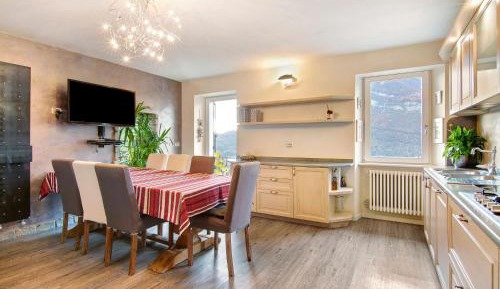Superior One-Bedroom Apartment with Balcony