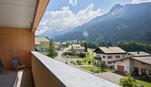 Apartment with Balcony