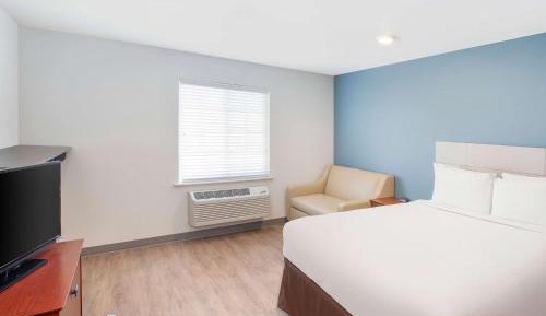 Queen Room  with Tub - Disability Access/Non-Smoking