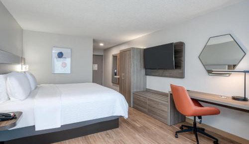 Standard King Room
