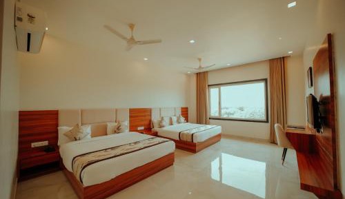 Deluxe Double or Twin Room