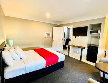 Queen Suite