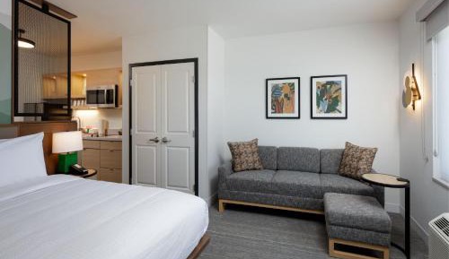 King Studio with Sofa Bed