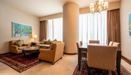 2 Bedroom Apartment, Bedroom 1: 1 King, Bedroom 2: 1 King