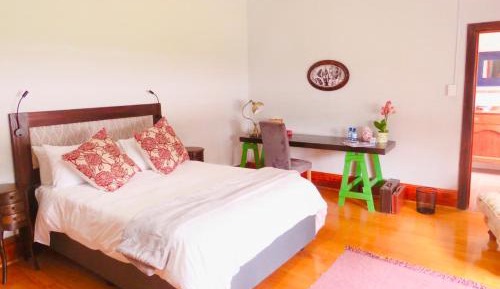 Standard Queen Room