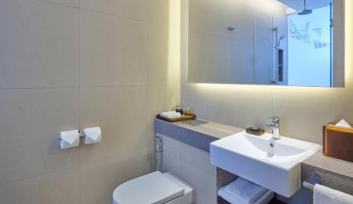 Urban, Guest room, 1 King, West Wing, Patio