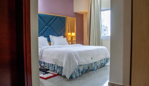 Standard Queen Room