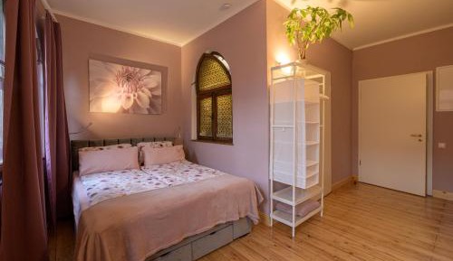 Queen Room - Disability Access