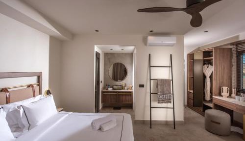 Junior Suite with Private Pool