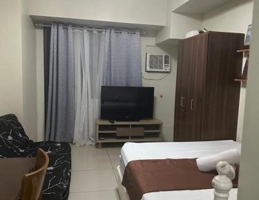 Studio with Balcony