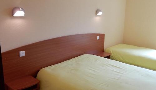 Triple Room with Bathroom
