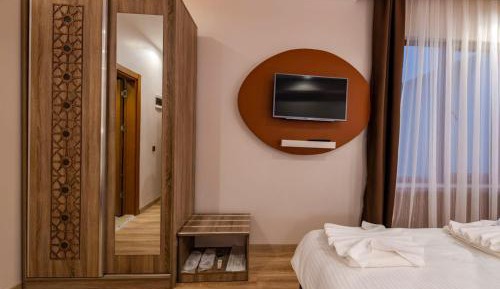 Twin Room with Private Bathroom