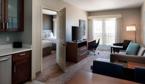 One-Bedroom Suite with Two Queen Beds - Sofa Bed