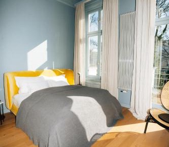 'medium' studio