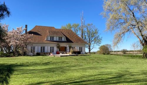 Seven-Bedroom House