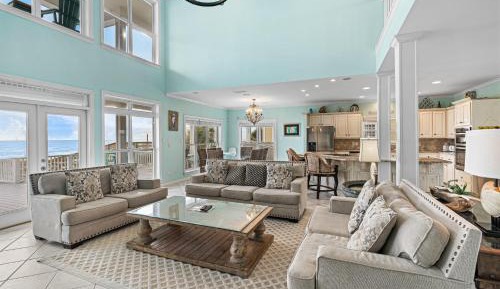 Six Bedroom Holiday Home