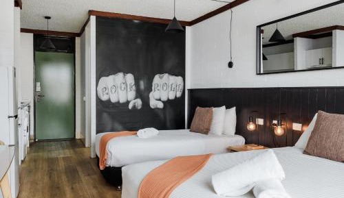 Twin Apartment