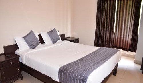 Deluxe Double Room with Extra Bed