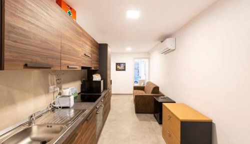 One-Bedroom Apartment