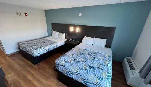 Queen Room with Two Queen Beds - Smoking