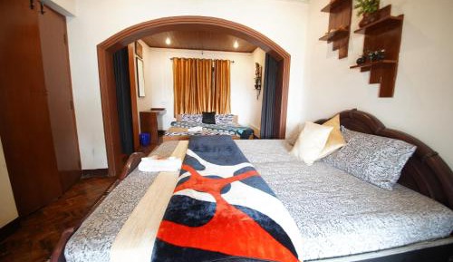 Deluxe Family Room