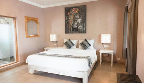 King Room with Pool View