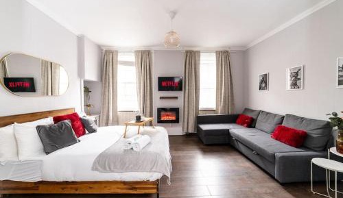 Studio Apartment