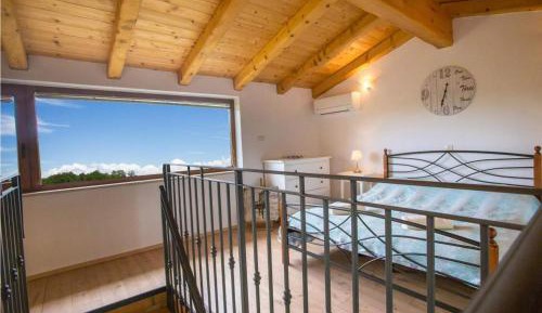 One-Bedroom Holiday Home
