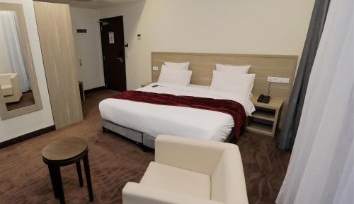 Superior King Room
